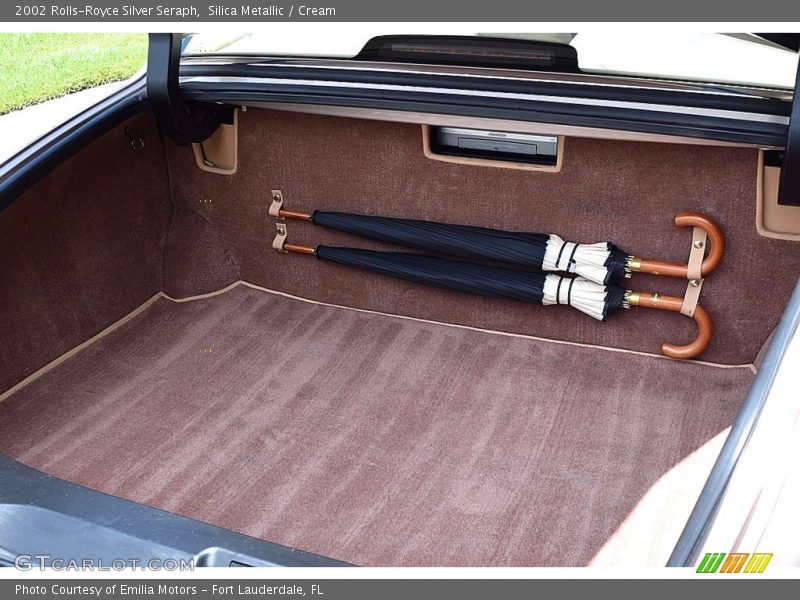  2002 Silver Seraph  Trunk