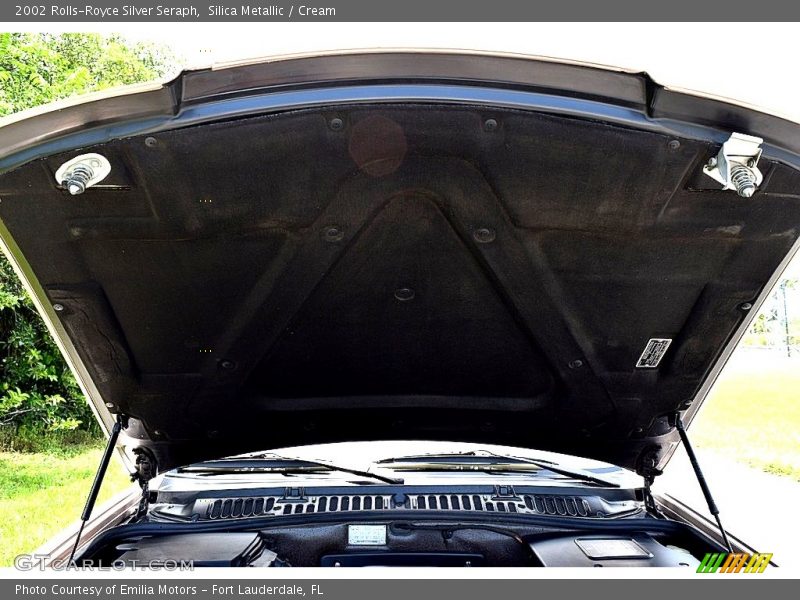 Silica Metallic / Cream 2002 Rolls-Royce Silver Seraph