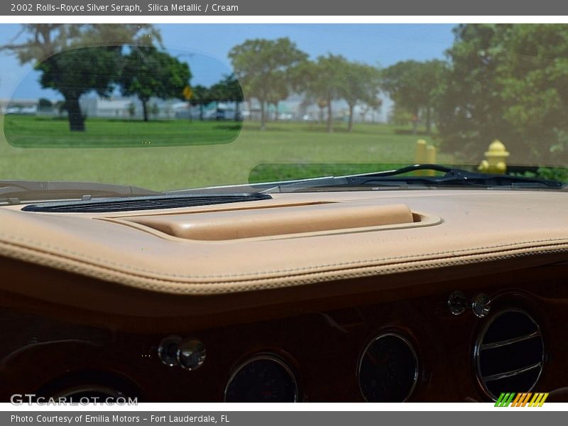 Silica Metallic / Cream 2002 Rolls-Royce Silver Seraph