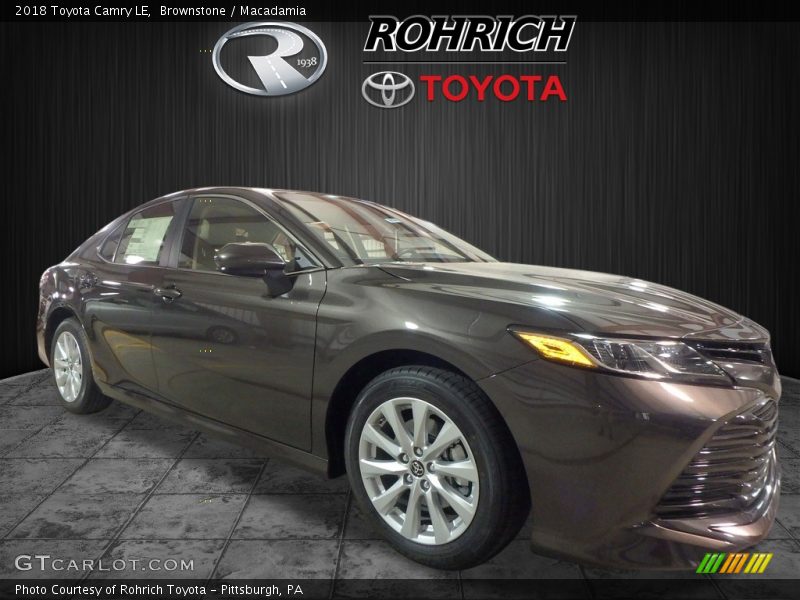Brownstone / Macadamia 2018 Toyota Camry LE