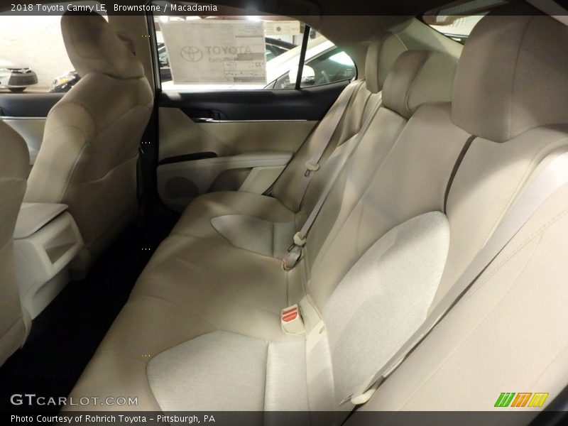 Brownstone / Macadamia 2018 Toyota Camry LE