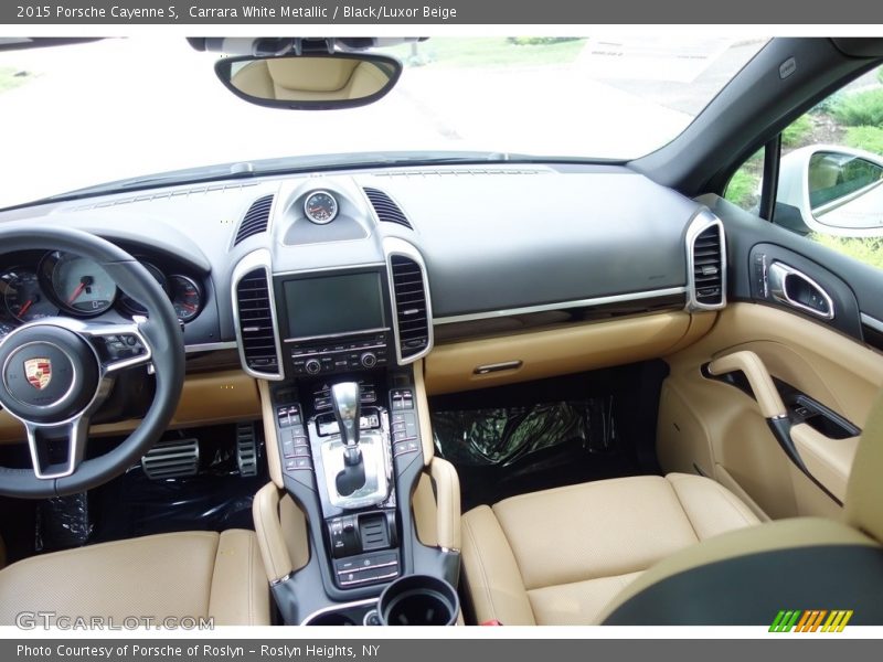 Carrara White Metallic / Black/Luxor Beige 2015 Porsche Cayenne S