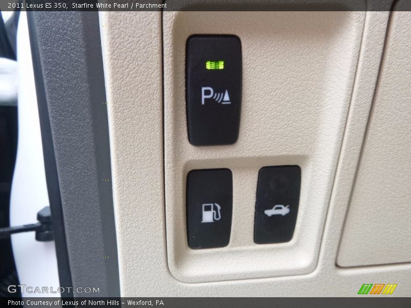 Starfire White Pearl / Parchment 2011 Lexus ES 350