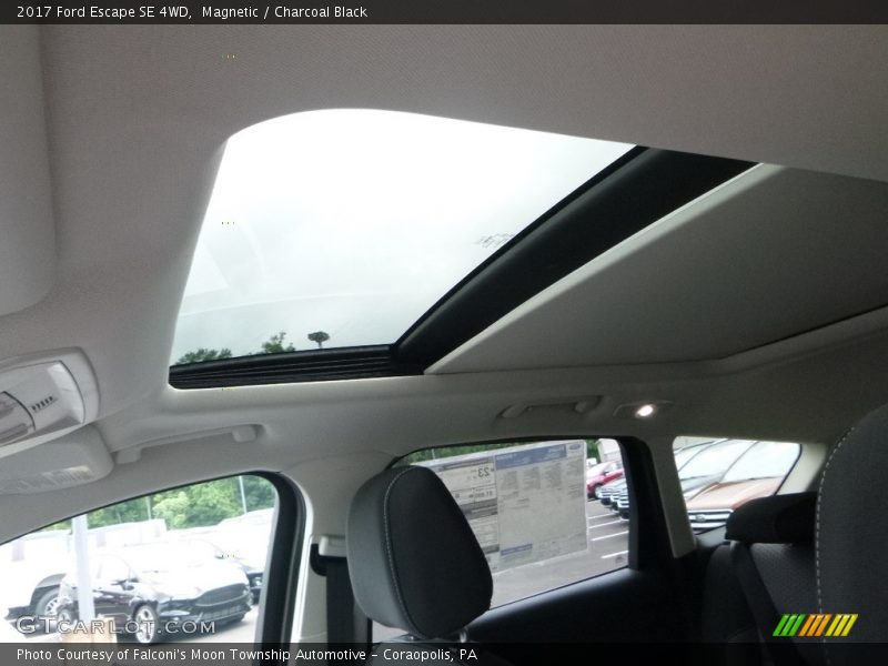Magnetic / Charcoal Black 2017 Ford Escape SE 4WD