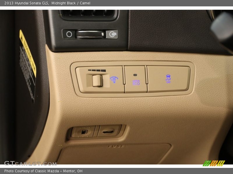 Midnight Black / Camel 2013 Hyundai Sonata GLS