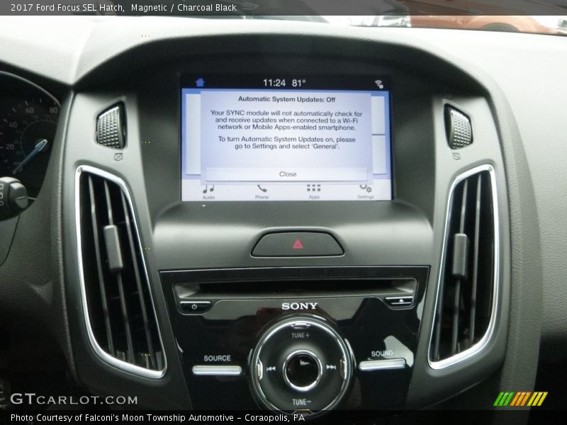 Magnetic / Charcoal Black 2017 Ford Focus SEL Hatch