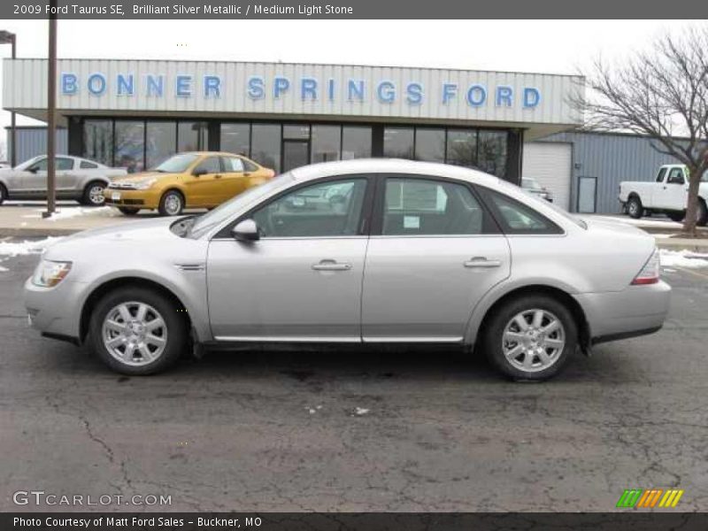 Brilliant Silver Metallic / Medium Light Stone 2009 Ford Taurus SE