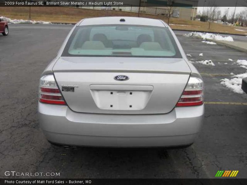 Brilliant Silver Metallic / Medium Light Stone 2009 Ford Taurus SE