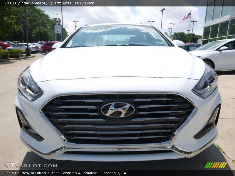 Quartz White Pearl / Black 2018 Hyundai Sonata SE