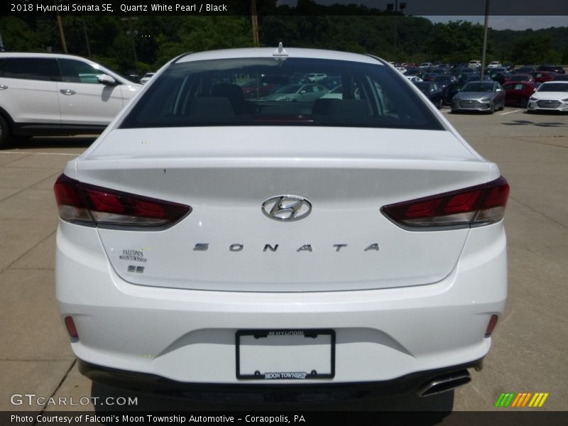 Quartz White Pearl / Black 2018 Hyundai Sonata SE