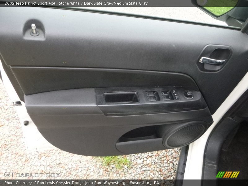 Stone White / Dark Slate Gray/Medium Slate Gray 2009 Jeep Patriot Sport 4x4