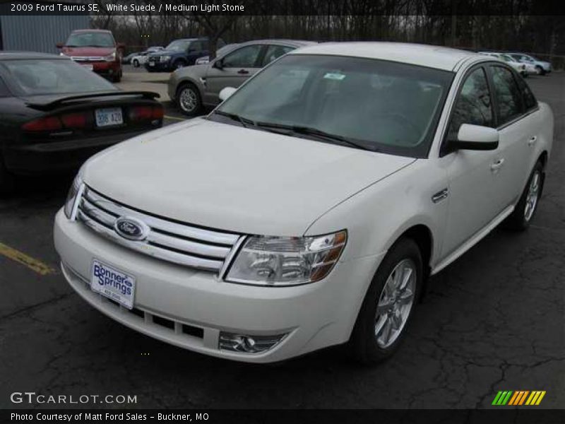 White Suede / Medium Light Stone 2009 Ford Taurus SE