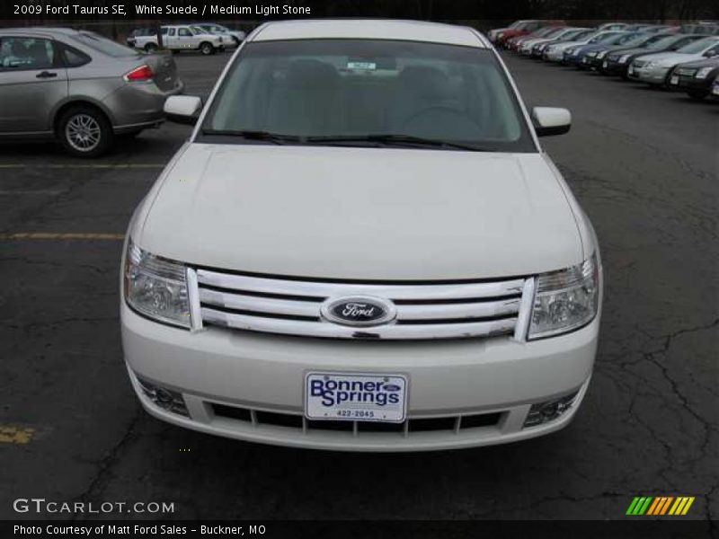 White Suede / Medium Light Stone 2009 Ford Taurus SE