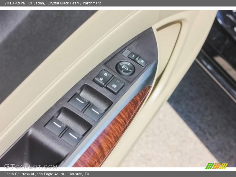 Controls of 2018 TLX Sedan