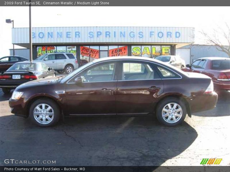 Cinnamon Metallic / Medium Light Stone 2009 Ford Taurus SE