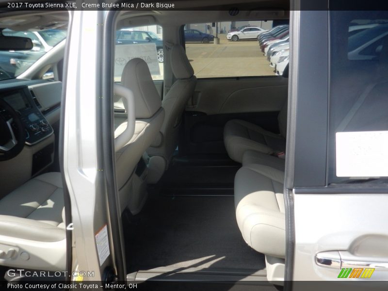 Creme Brulee Mica / Dark Bisque 2017 Toyota Sienna XLE