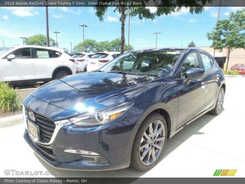 Front 3/4 View of 2018 MAZDA3 Grand Touring 5 Door