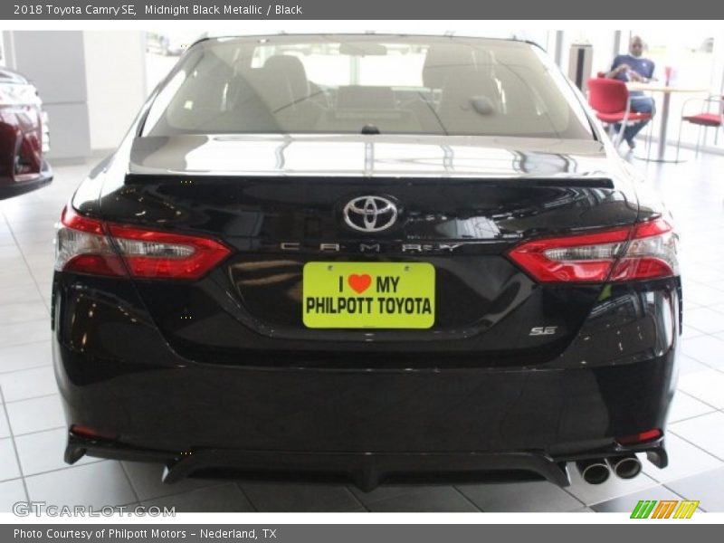 Midnight Black Metallic / Black 2018 Toyota Camry SE