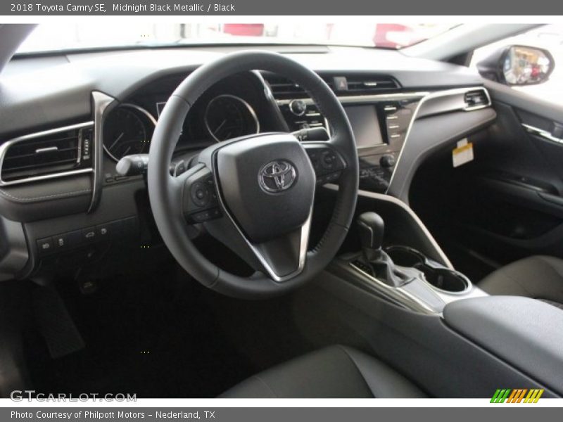 Midnight Black Metallic / Black 2018 Toyota Camry SE