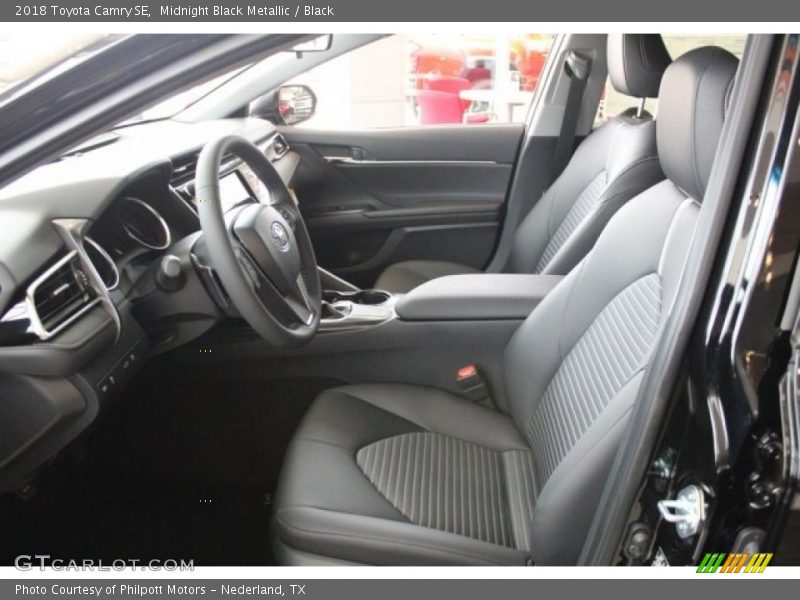 Midnight Black Metallic / Black 2018 Toyota Camry SE