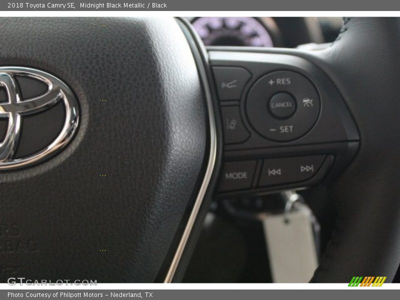 Midnight Black Metallic / Black 2018 Toyota Camry SE
