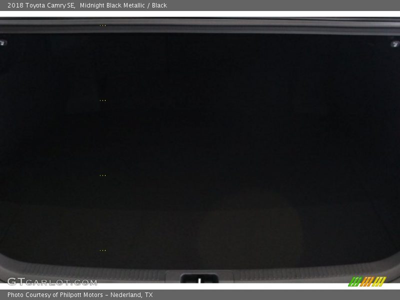 Midnight Black Metallic / Black 2018 Toyota Camry SE