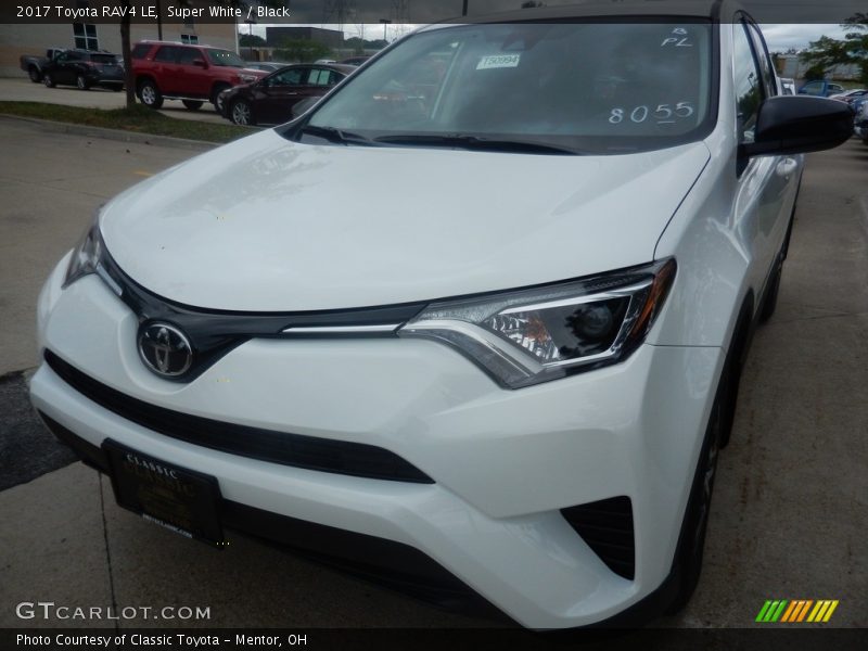 Super White / Black 2017 Toyota RAV4 LE