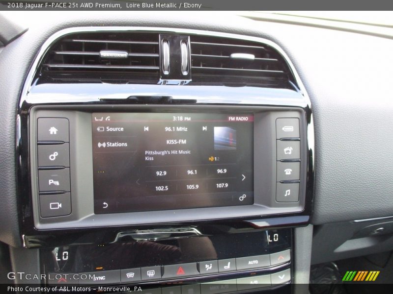 Loire Blue Metallic / Ebony 2018 Jaguar F-PACE 25t AWD Premium