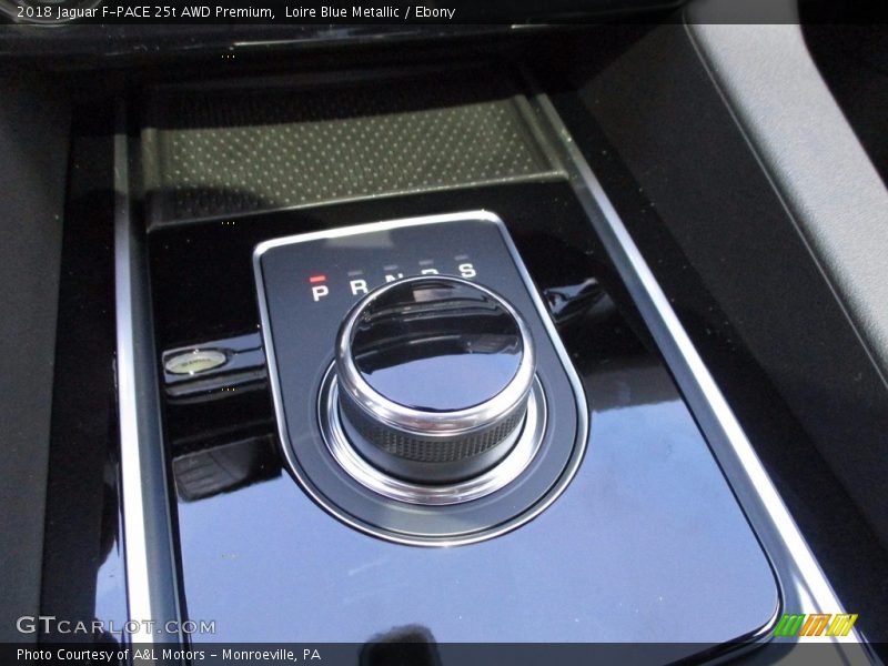 Loire Blue Metallic / Ebony 2018 Jaguar F-PACE 25t AWD Premium