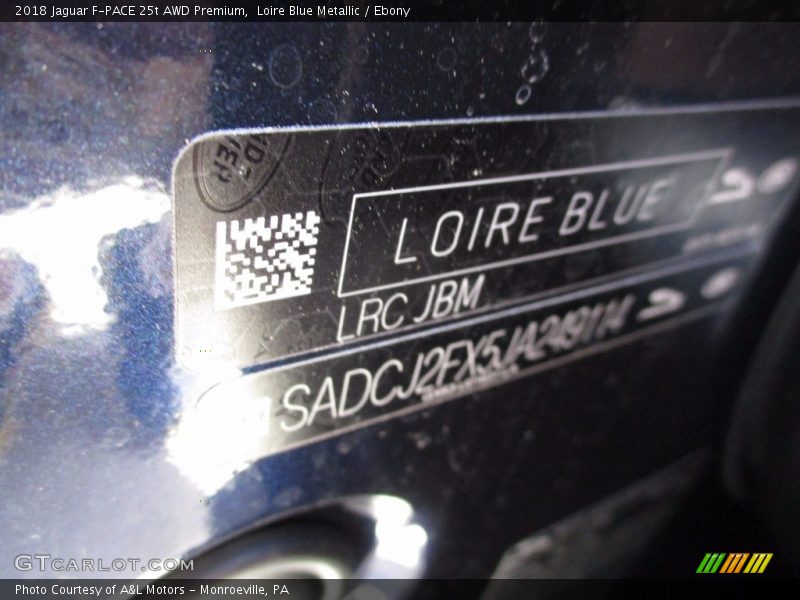 Loire Blue Metallic / Ebony 2018 Jaguar F-PACE 25t AWD Premium