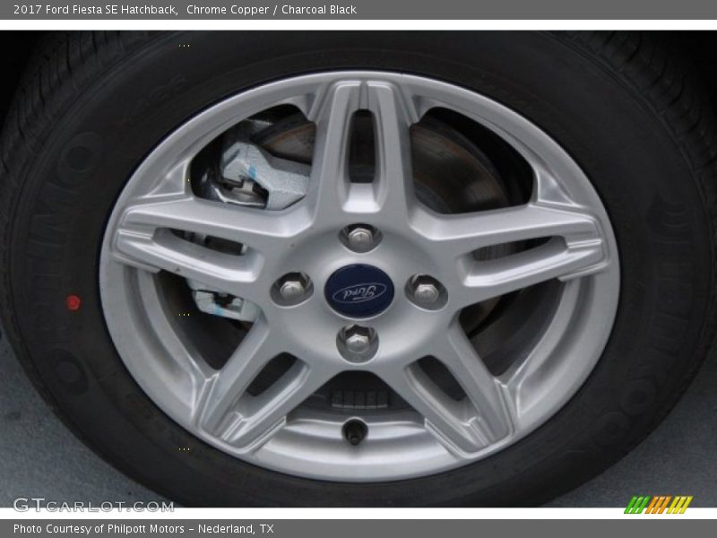 Chrome Copper / Charcoal Black 2017 Ford Fiesta SE Hatchback