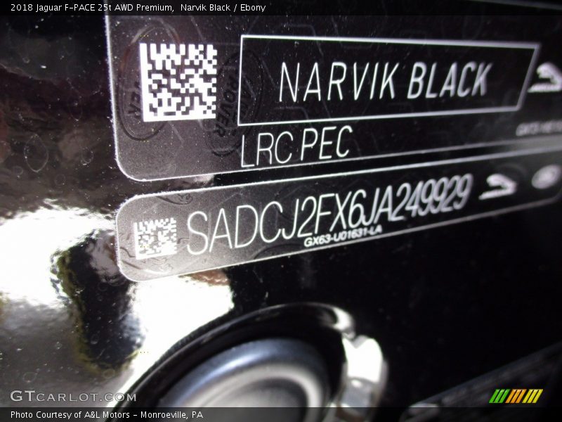 Narvik Black / Ebony 2018 Jaguar F-PACE 25t AWD Premium