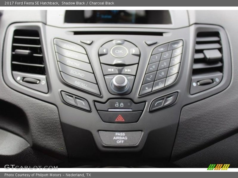 Shadow Black / Charcoal Black 2017 Ford Fiesta SE Hatchback