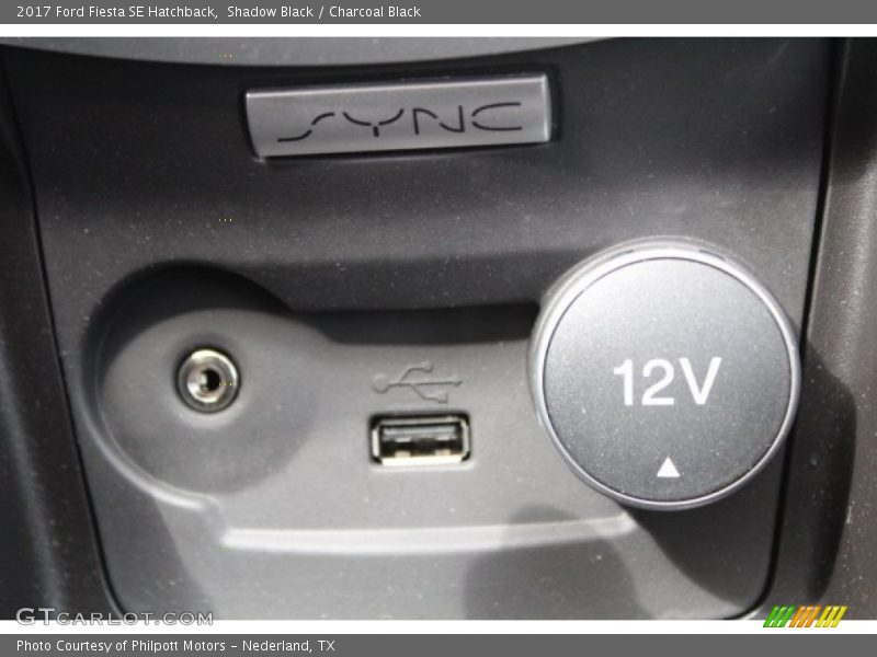 Shadow Black / Charcoal Black 2017 Ford Fiesta SE Hatchback