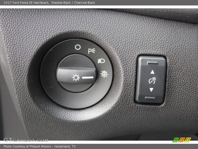 Shadow Black / Charcoal Black 2017 Ford Fiesta SE Hatchback