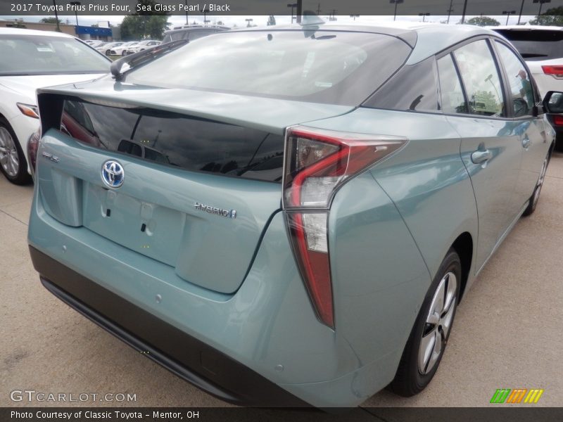 Sea Glass Pearl / Black 2017 Toyota Prius Prius Four