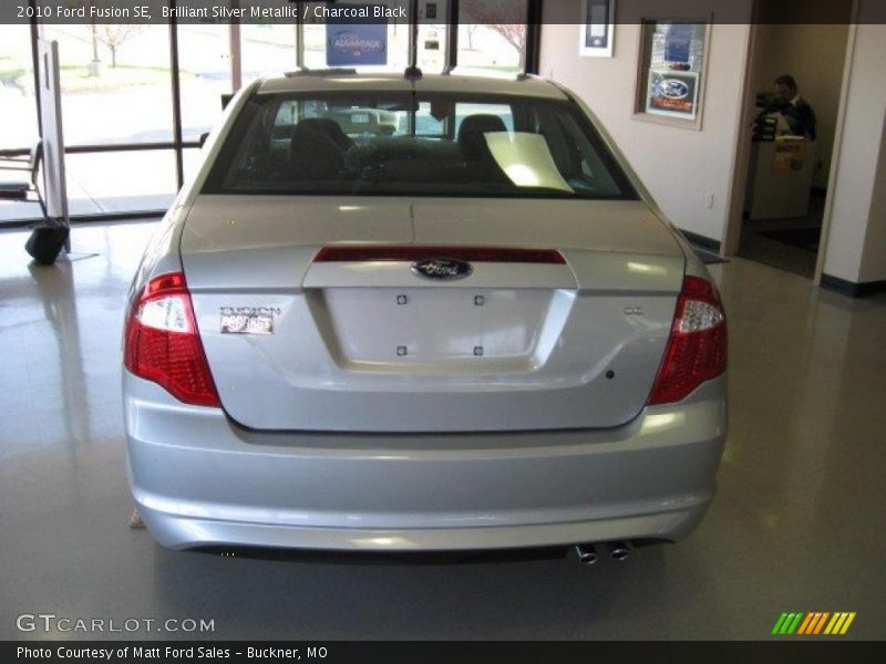 Brilliant Silver Metallic / Charcoal Black 2010 Ford Fusion SE