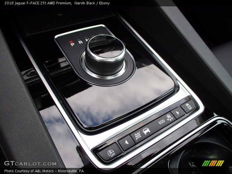 Narvik Black / Ebony 2018 Jaguar F-PACE 25t AWD Premium