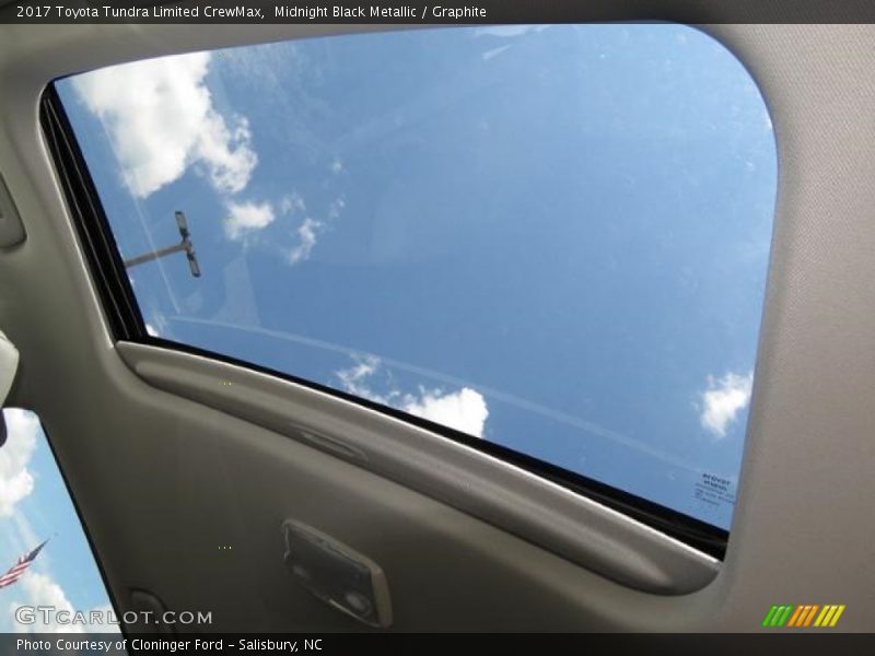 Midnight Black Metallic / Graphite 2017 Toyota Tundra Limited CrewMax