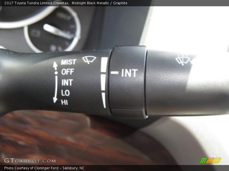 Midnight Black Metallic / Graphite 2017 Toyota Tundra Limited CrewMax
