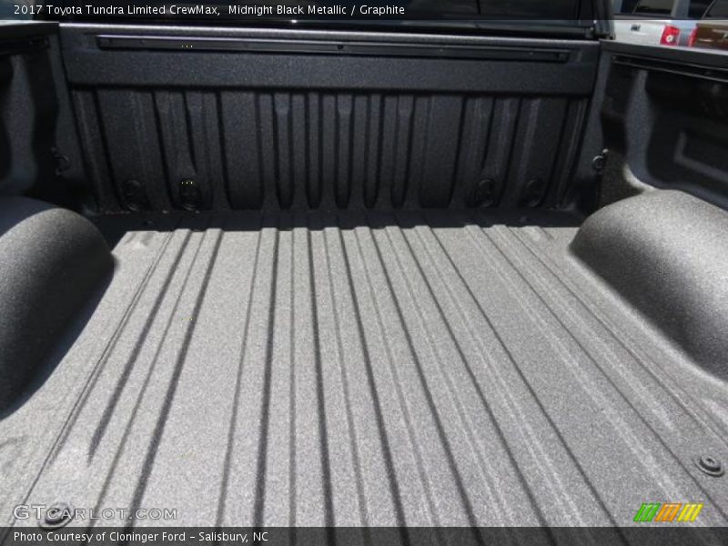 Midnight Black Metallic / Graphite 2017 Toyota Tundra Limited CrewMax