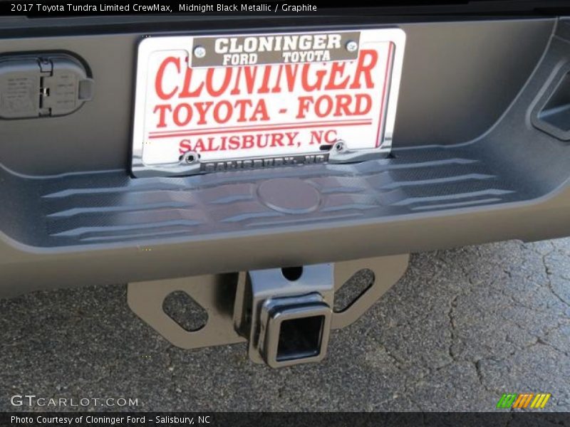 Midnight Black Metallic / Graphite 2017 Toyota Tundra Limited CrewMax
