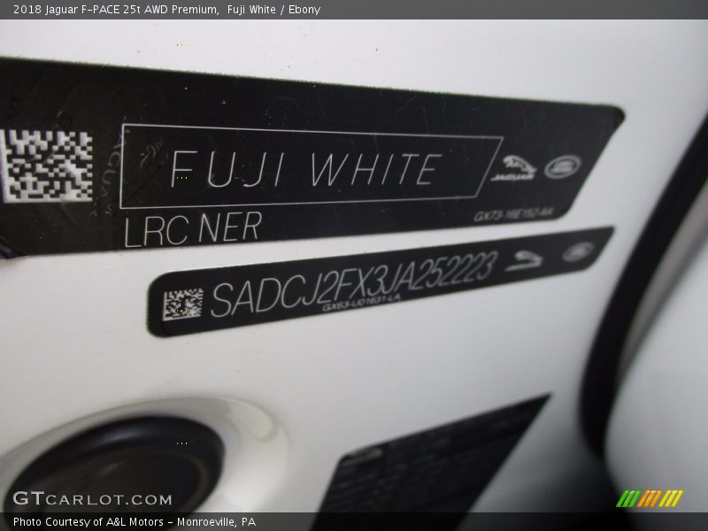 2018 F-PACE 25t AWD Premium Fuji White Color Code NER