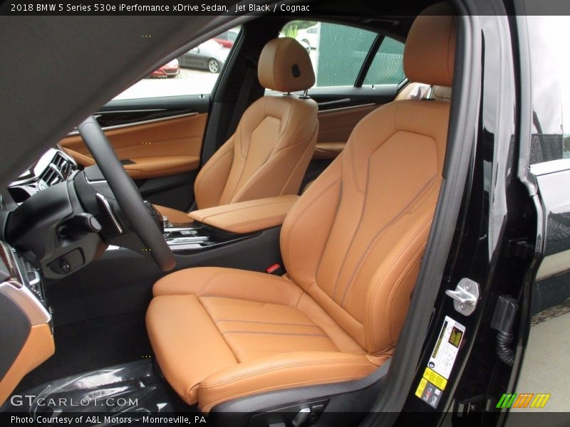 Front Seat of 2018 5 Series 530e iPerfomance xDrive Sedan