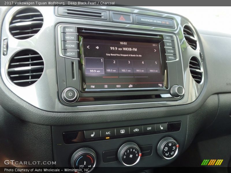 Deep Black Pearl / Charcoal 2017 Volkswagen Tiguan Wolfsburg