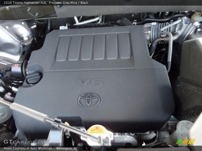 Predawn Gray Mica / Black 2016 Toyota Highlander XLE