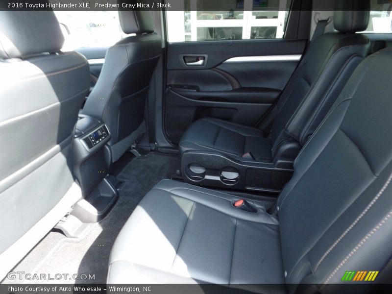 Predawn Gray Mica / Black 2016 Toyota Highlander XLE