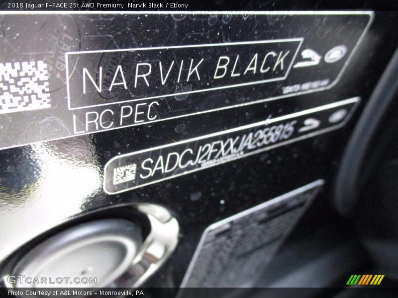 Narvik Black / Ebony 2018 Jaguar F-PACE 25t AWD Premium