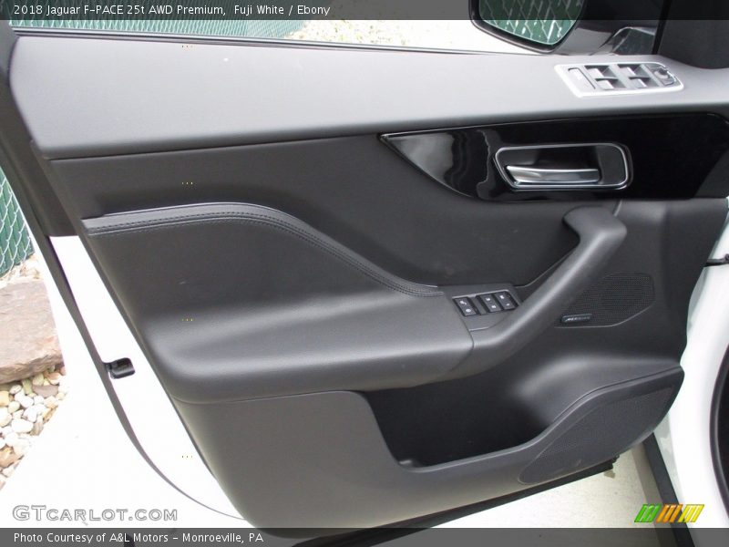 Fuji White / Ebony 2018 Jaguar F-PACE 25t AWD Premium