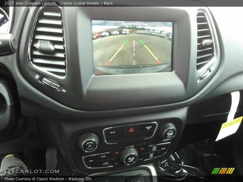 Granite Crystal Metallic / Black 2017 Jeep Compass Latitude